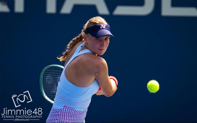 WTA-500. Лінц. Ястремська перемогла на старті Бронзетті